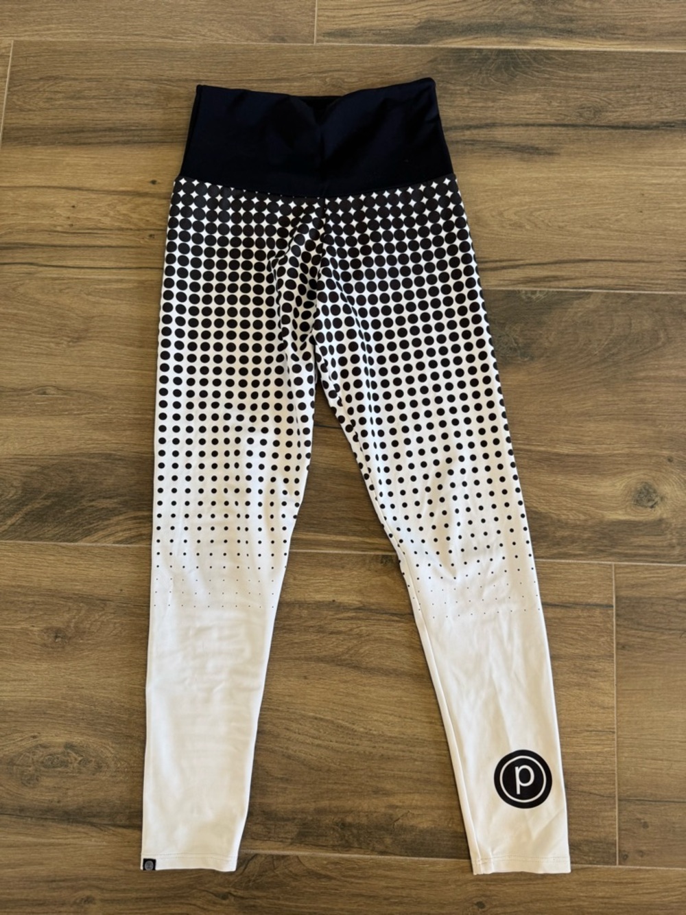 Onzie Pure Barre Ombr Polka Dot Leggings